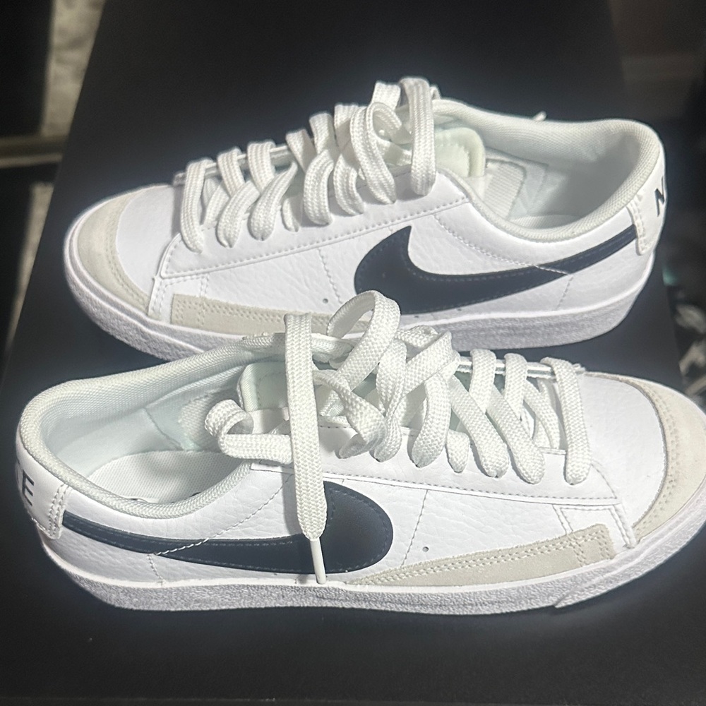 Nike Blazer Low ‘77 White Lace-Up Sneakers